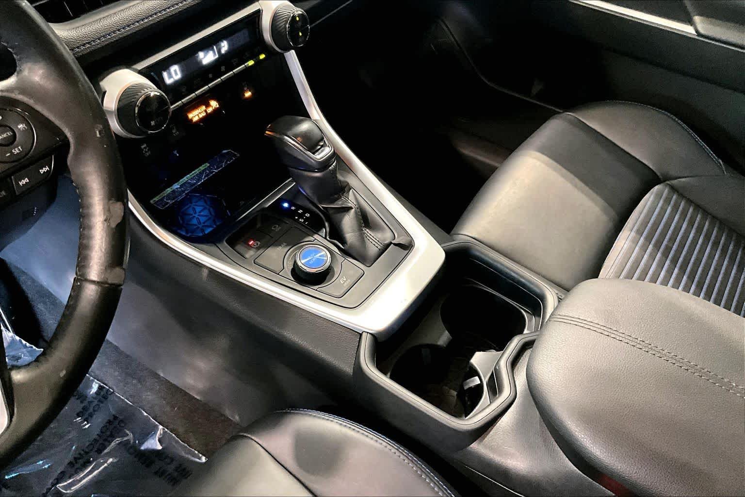 Used 2021 Blizzard Pearl/Midnight Black Metallic Toyota Hybrid XSE image 15