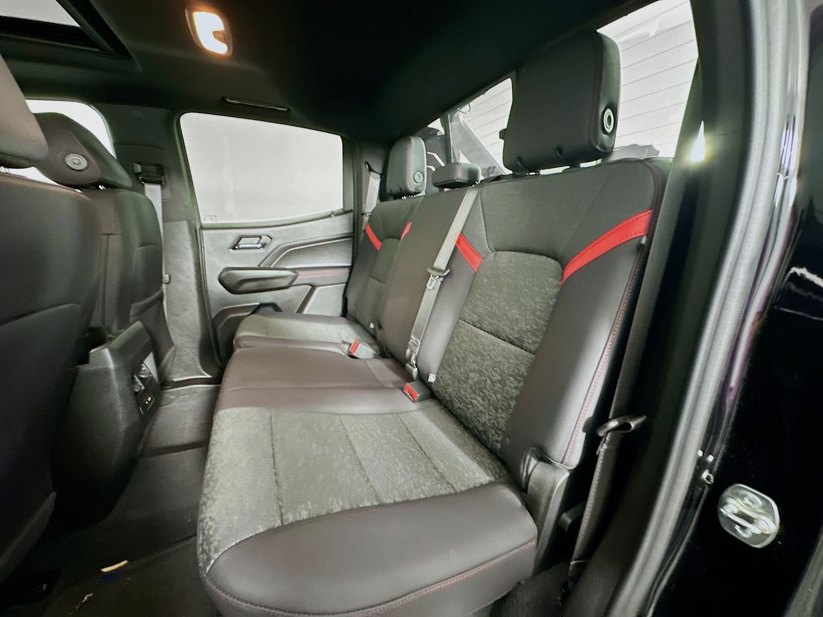 Used 2025 Black Chevrolet Z71 image 25