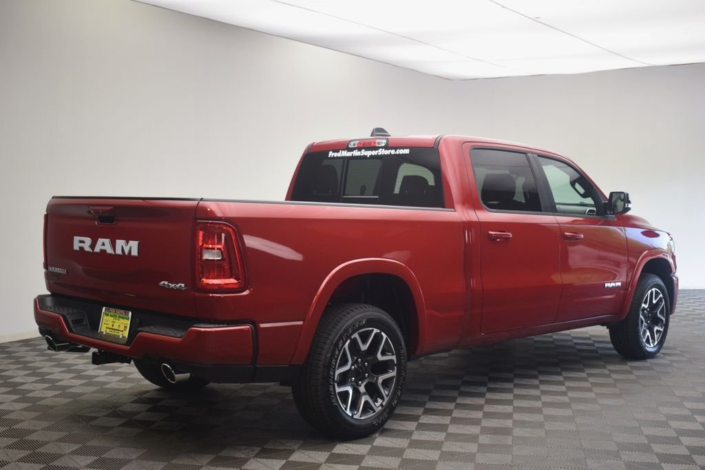 New 2026 Molten Red Pearl-Coat Exterior Paint RAM Laramie image 5
