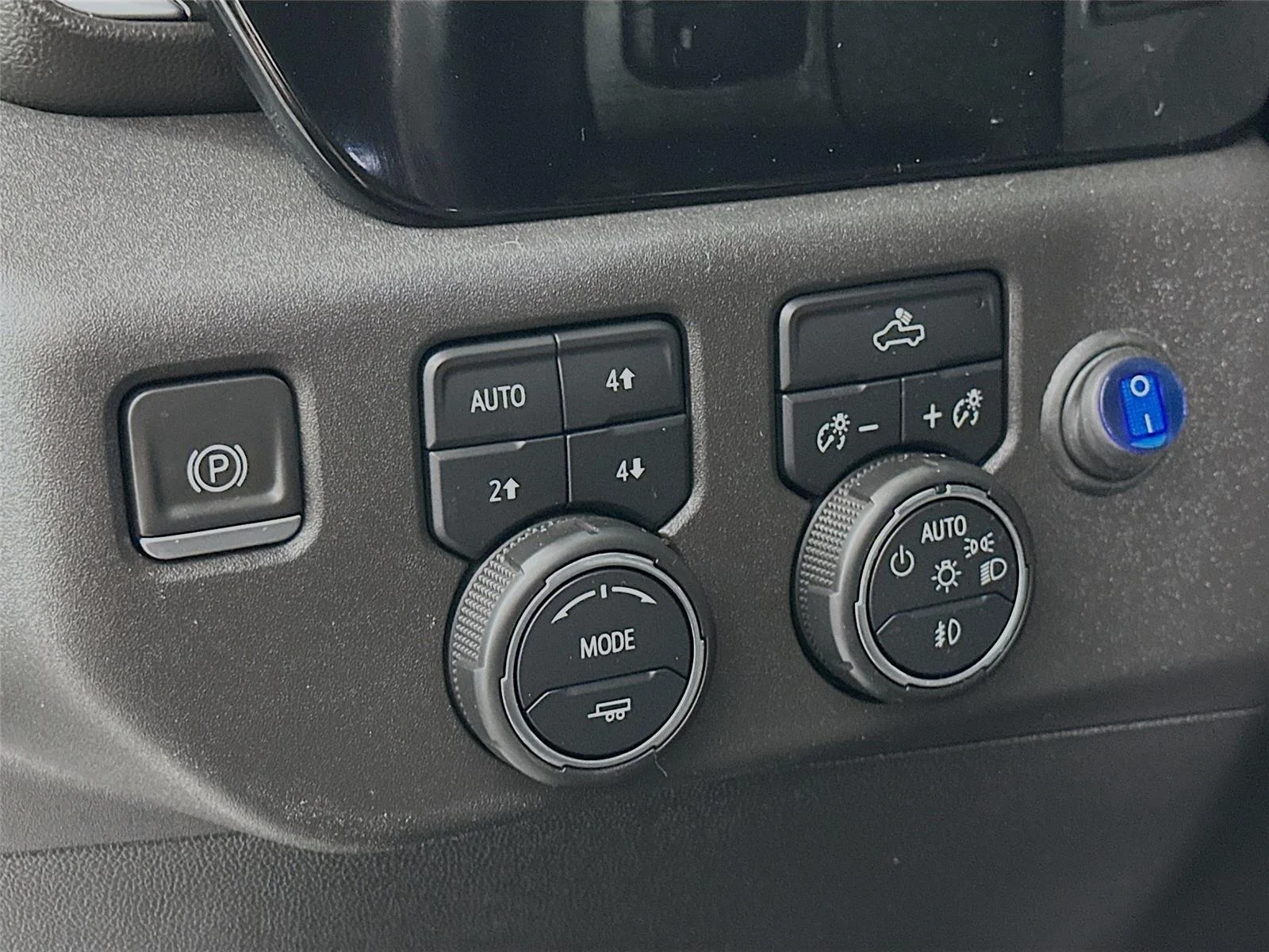 Used 2022 Silver Ice Metallic Chevrolet RST image 14