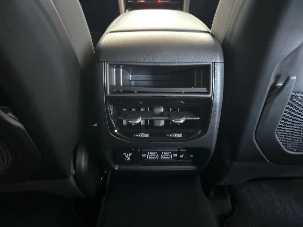 Used 2023 Black Jeep Limited image 21