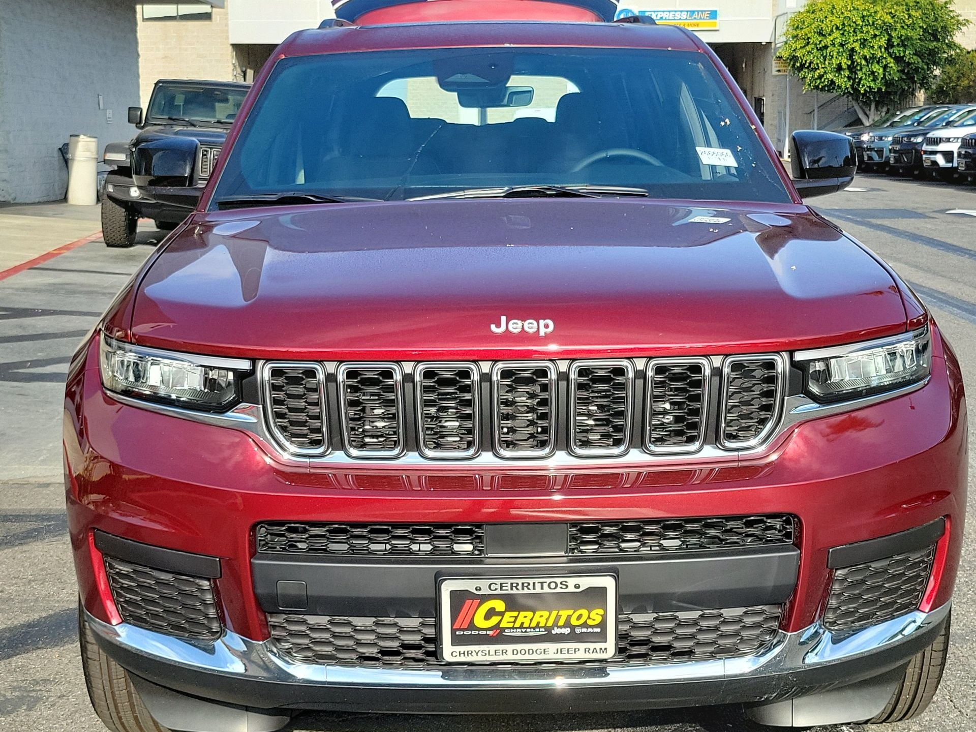 New 2026 Velvet Red Pearl-Coat Exterior Paint Jeep Laredo image 22