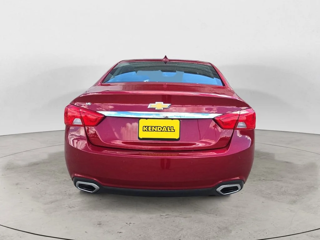 Used 2020 CAJUN RED TINTCOAT Chevrolet Premier image 4