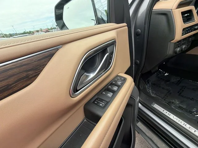 Used 2022 Gray Chevrolet Premier image 13