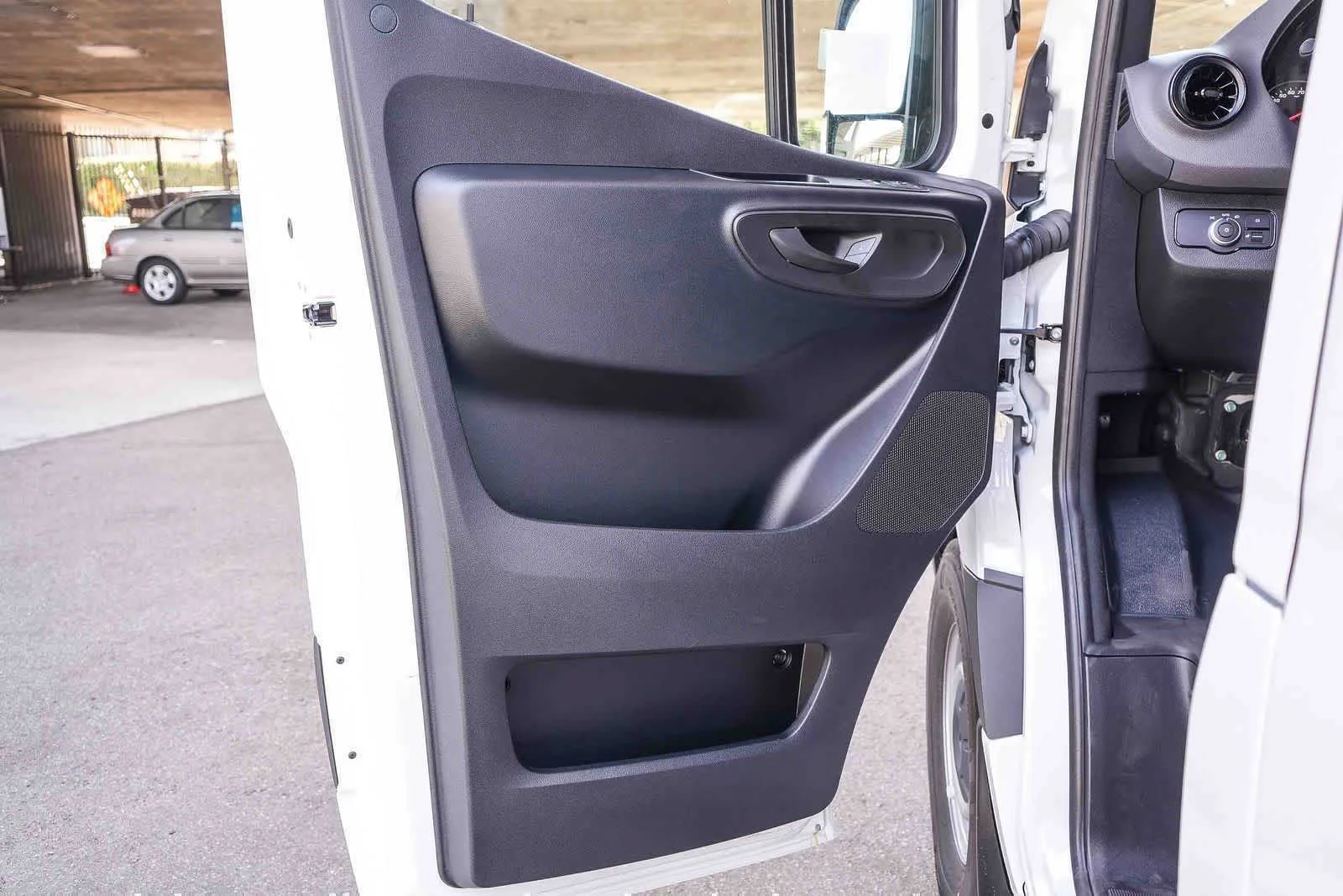 New 2026 Arctic White Mercedes-Benz Cargo 144WB High Roof RWD 2.0L I4 Diesel Turbo SO image 24