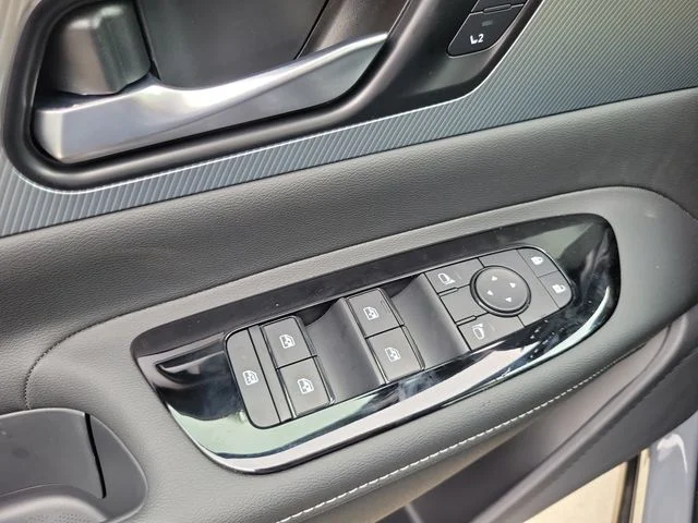 New 2027 Boulder Gray Pearl / Super Black Two-tone Nissan Dark Armor image 16