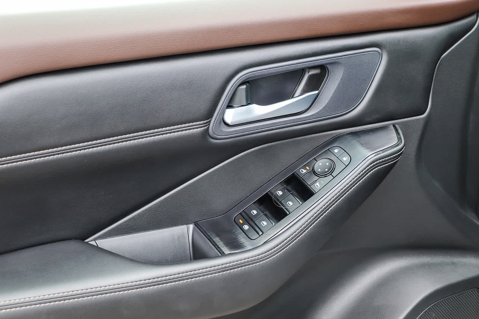 2023 Nissan Rogue SV - Photo 22