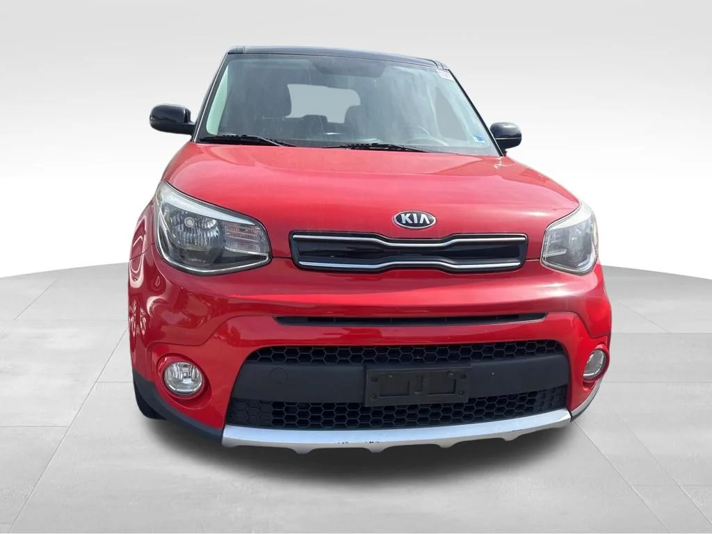 Used 2018 Red Kia Plus image 18