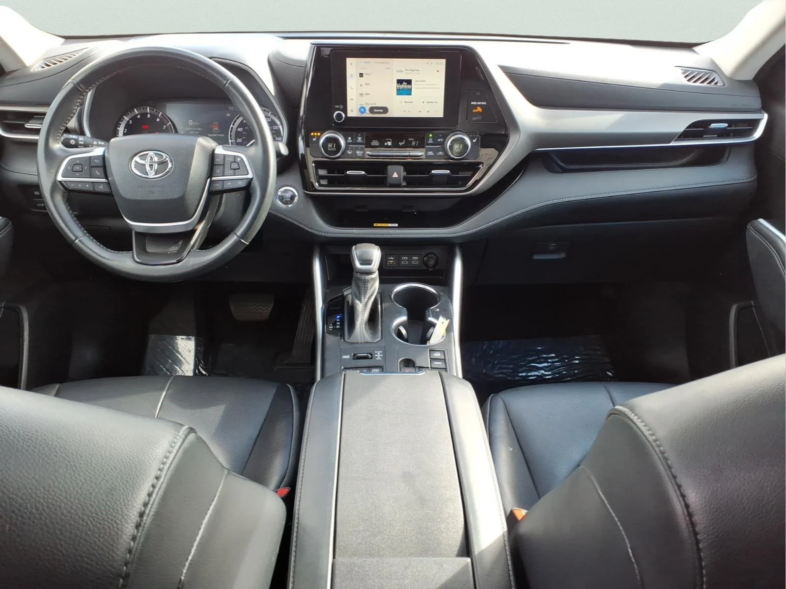 Used 2023 Black Toyota XLE image 12