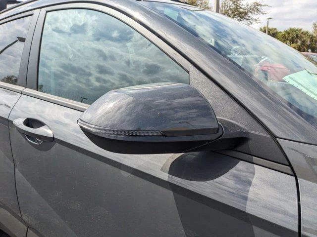 2025 Hyundai Kona SEL Convenience - Photo 12