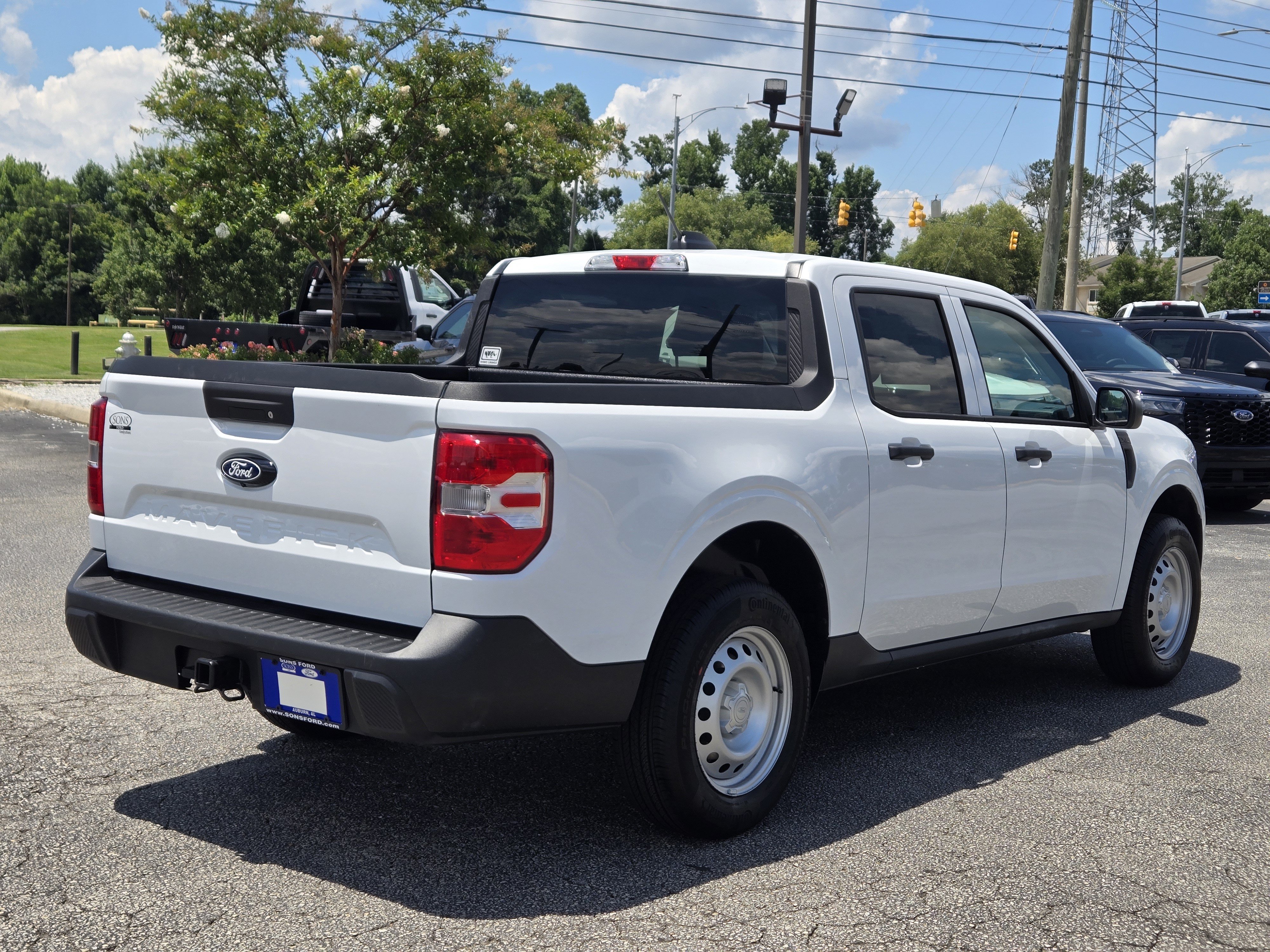 New 2026 Oxford White FORD XL image 8