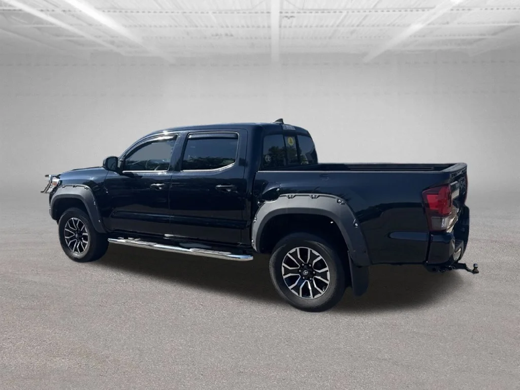 Used 2018 Black Toyota SR image 4