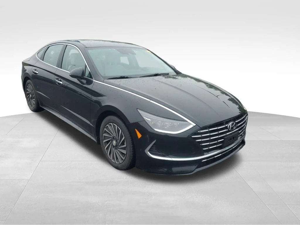 Used 2023 Black Hyundai SEL image 10