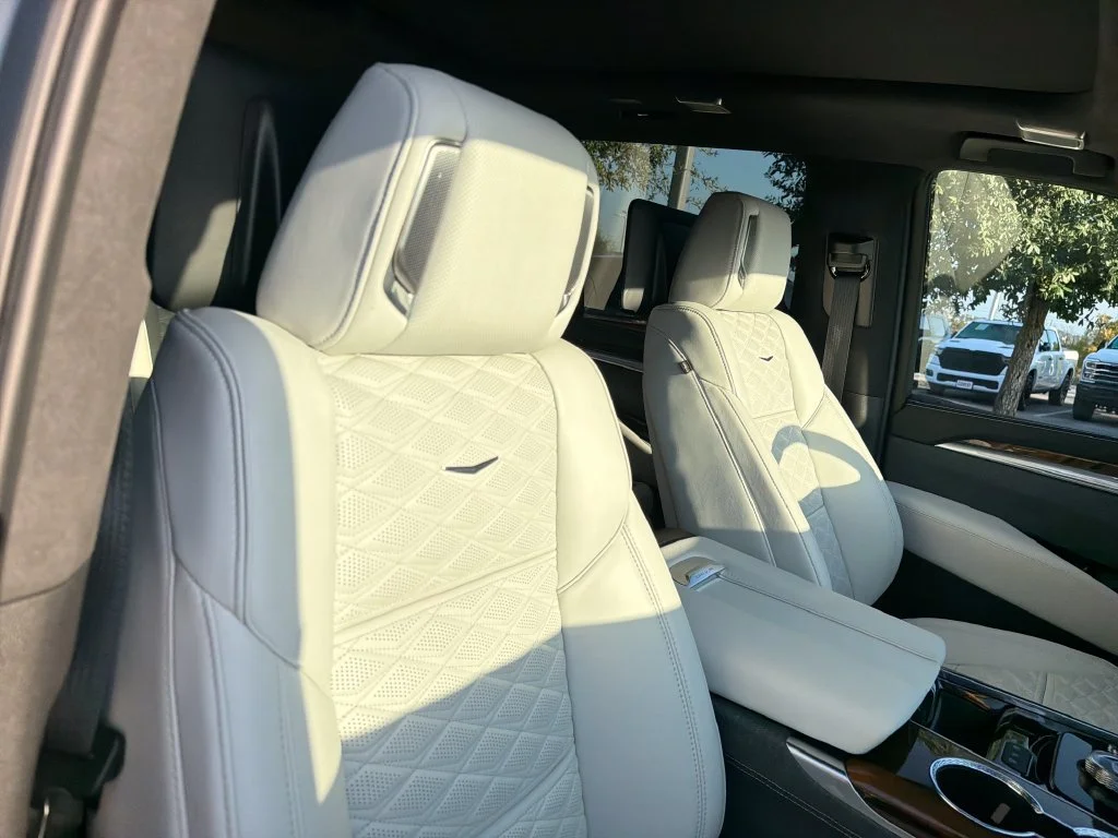2026 Cadillac Escalade Platinum Sport - Photo 35
