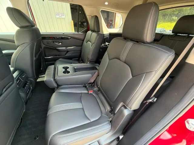 2025 Honda Pilot EX-L - Photo 17