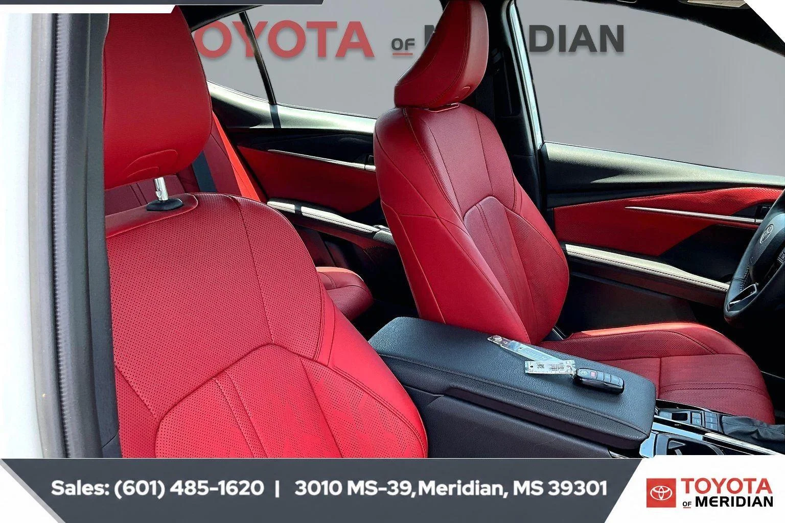 Used 2026 Wind Chill Pearl w/Midnight Black Metallic Roof Toyota XSE image 6