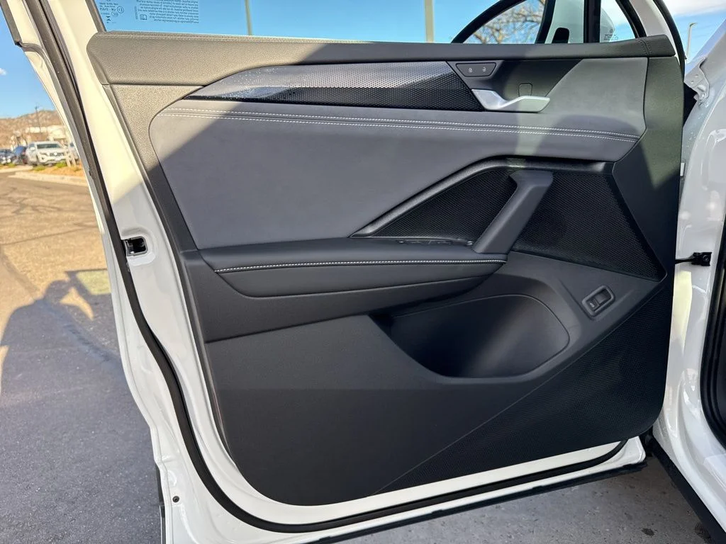 New 2026 White Volkswagen 2.0T SE image 10