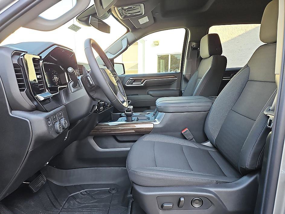 2026 Chevrolet Silverado 1500 LT - Photo 10
