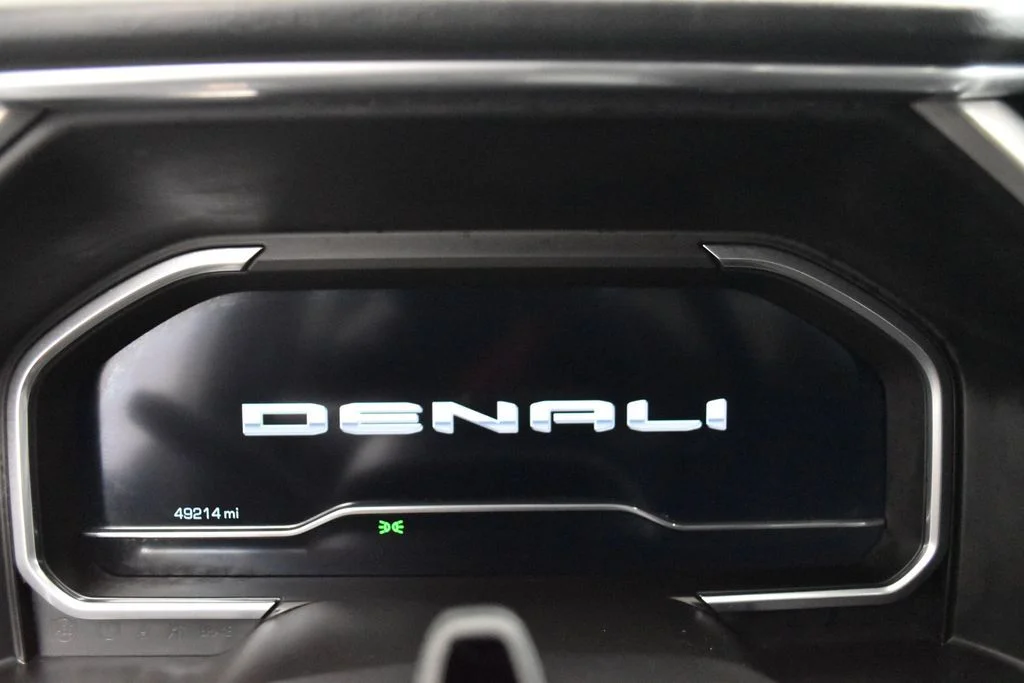 Used 2024 Silver GMC Denali image 8