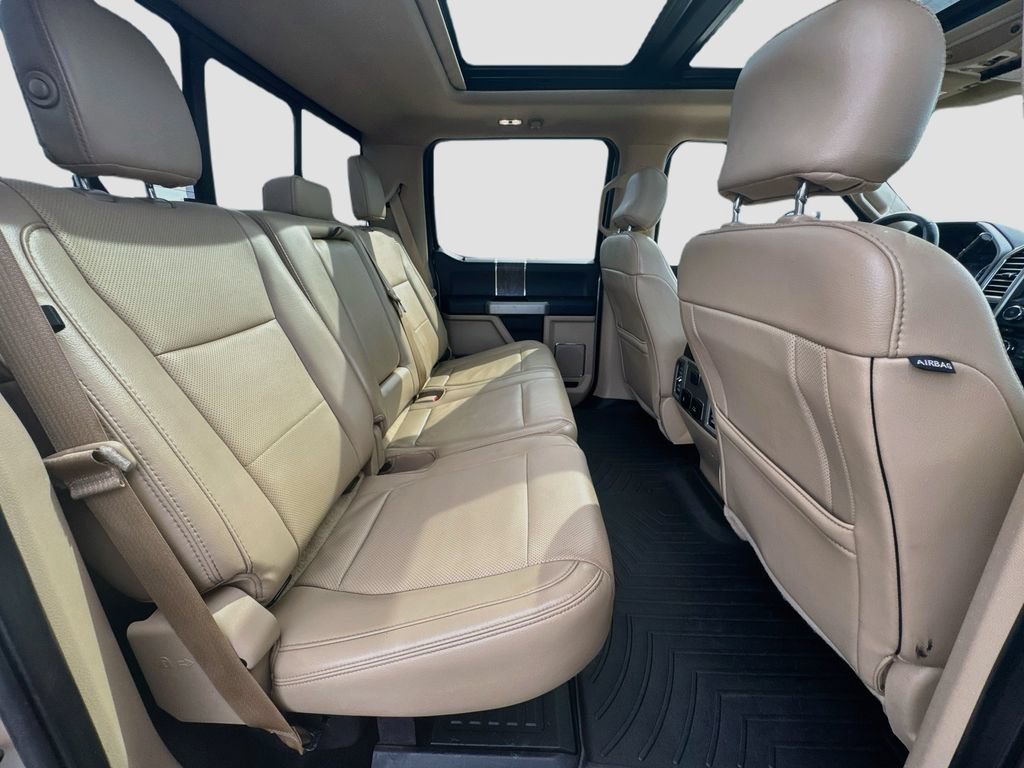 Used 2017  Ford Lariat image 30