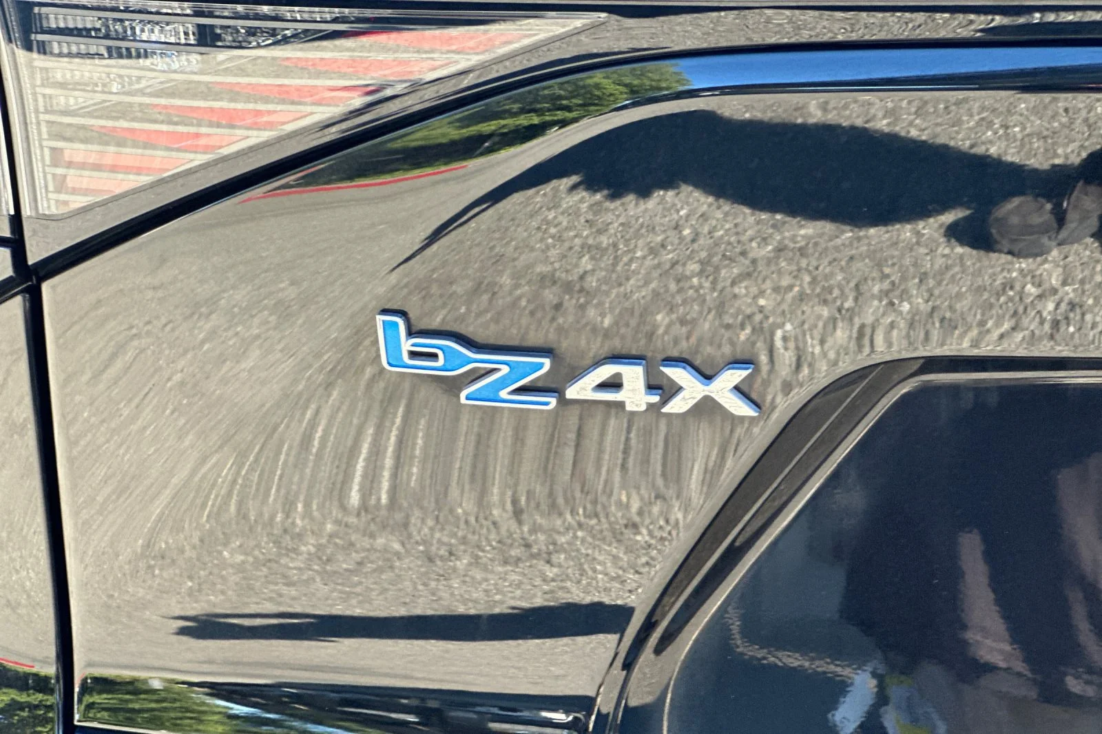 2024 Toyota bZ4X XLE - Photo 17