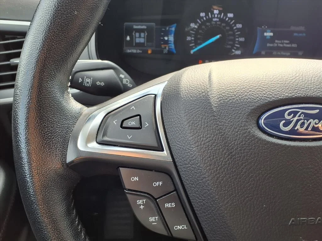 Used 2023 Black Ford SEL image 16