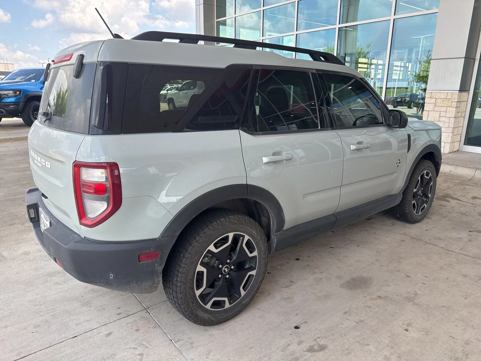 Used 2023 Green Ford Outer Banks image 8