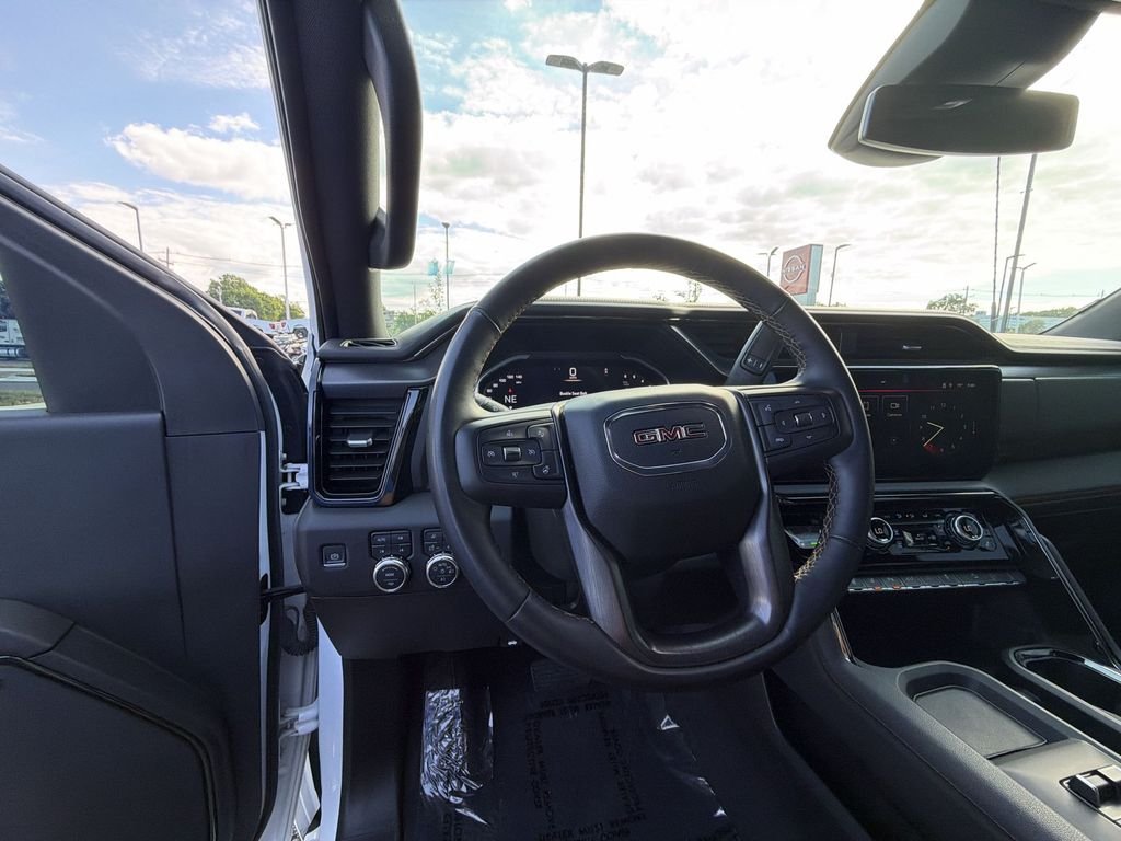 Used 2024 White GMC AT4 image 14