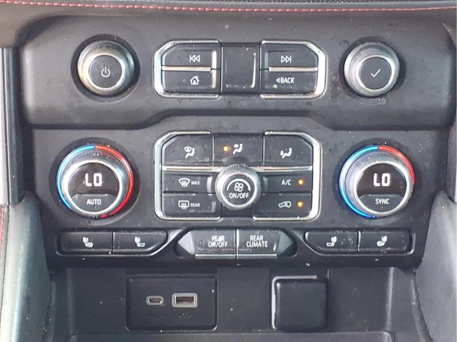 Used 2023 BLACK Chevrolet RST image 15