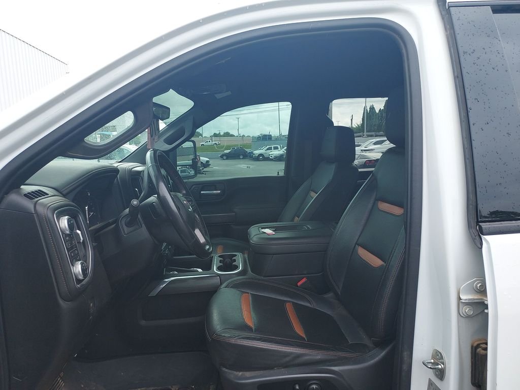 Used 2021 White GMC AT4 image 12