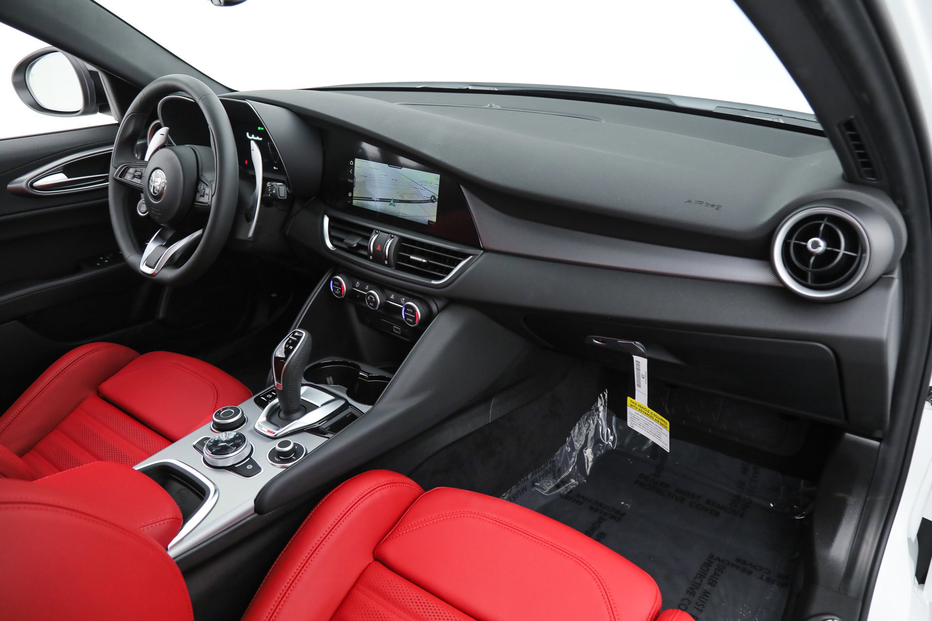 2025 Alfa Romeo Giulia Base - Photo 13
