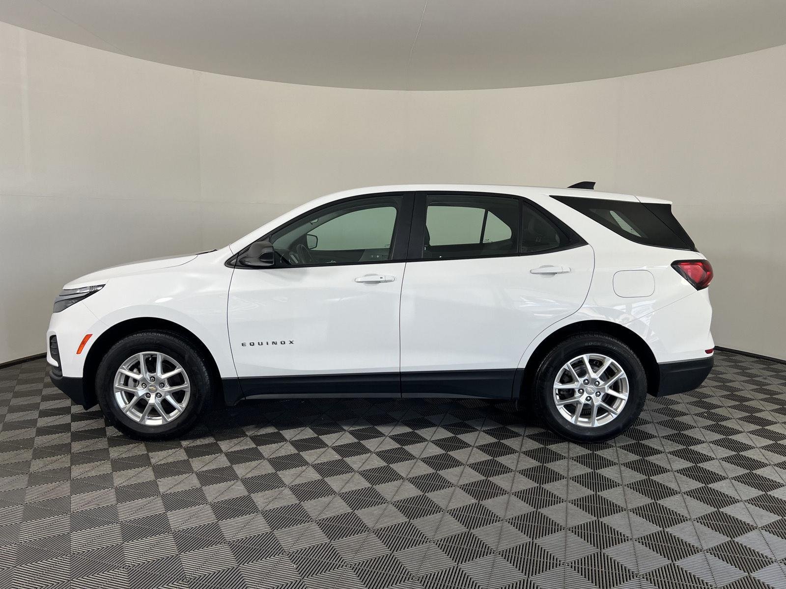 Used 2022 Summit White Chevrolet LS image 26