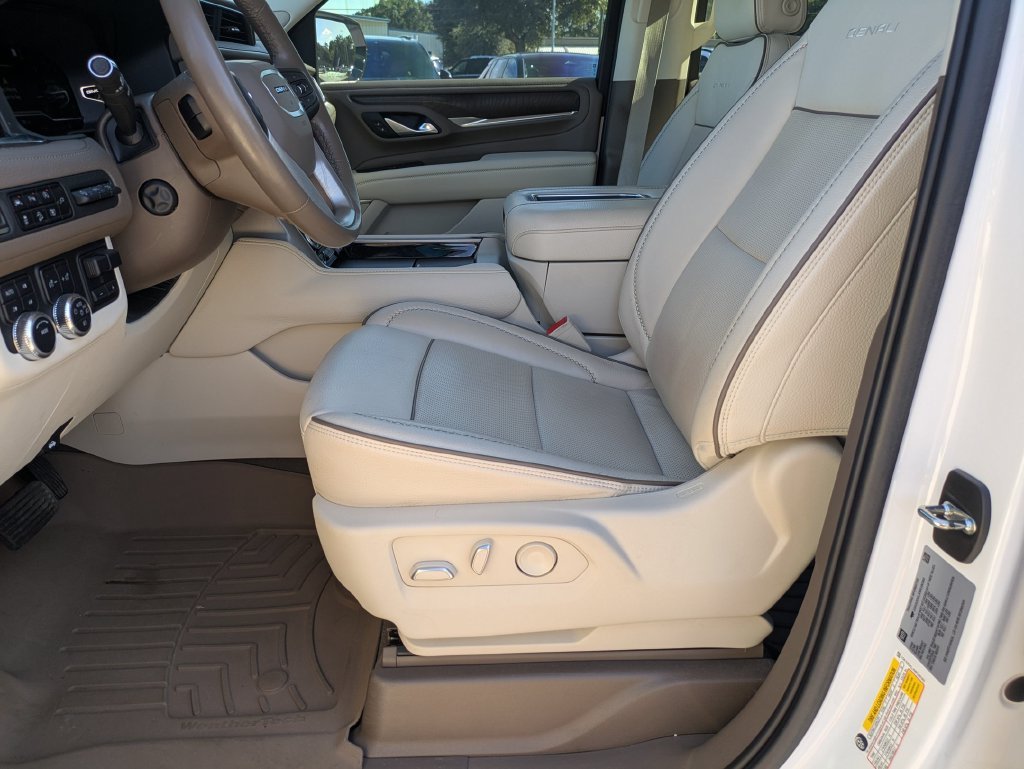 Used 2022 White GMC Denali image 11