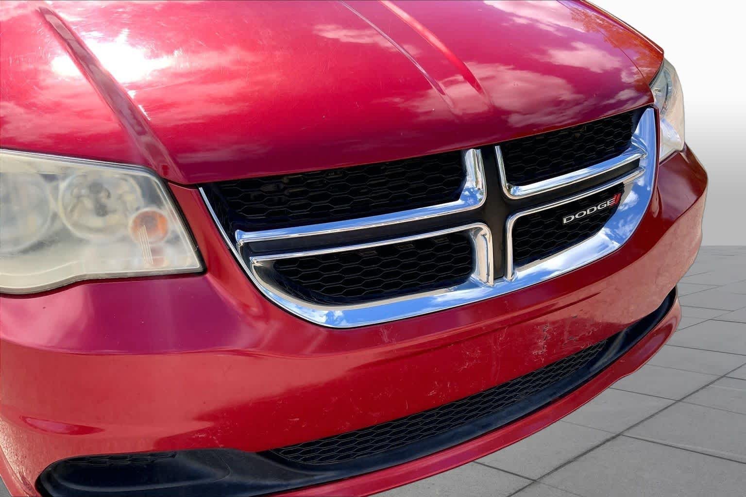 Used 2013 Redline Two-Coat Pearl Dodge SXT image 29
