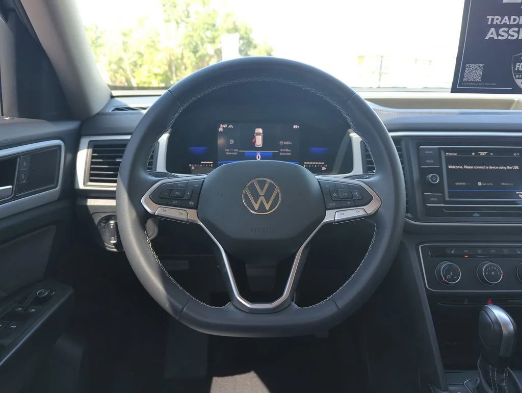 Used 2023  Volkswagen 2.0T SE image 17