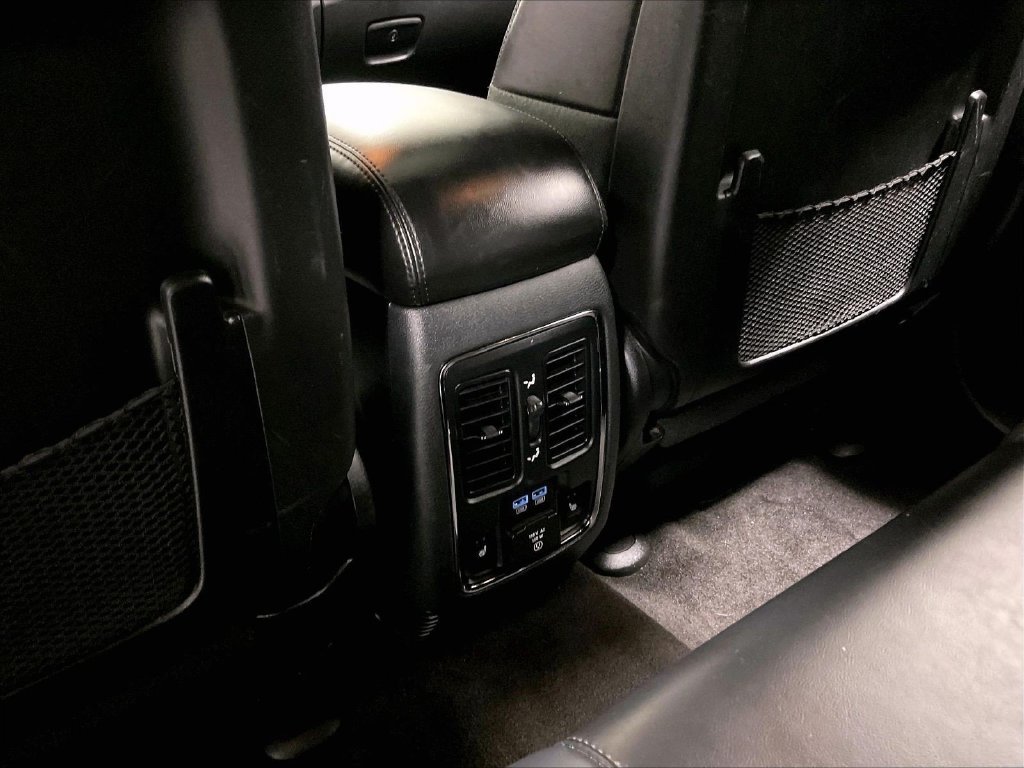 Used 2018 Gray Jeep Limited image 29