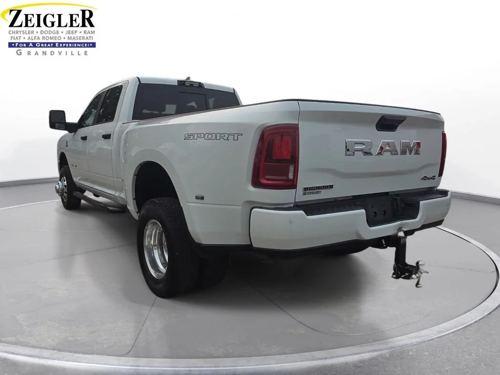 Used 2025 White Ram Big Horn image 7