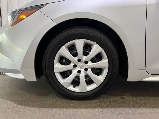 Certified Used 2024 Silver Toyota LE image 22