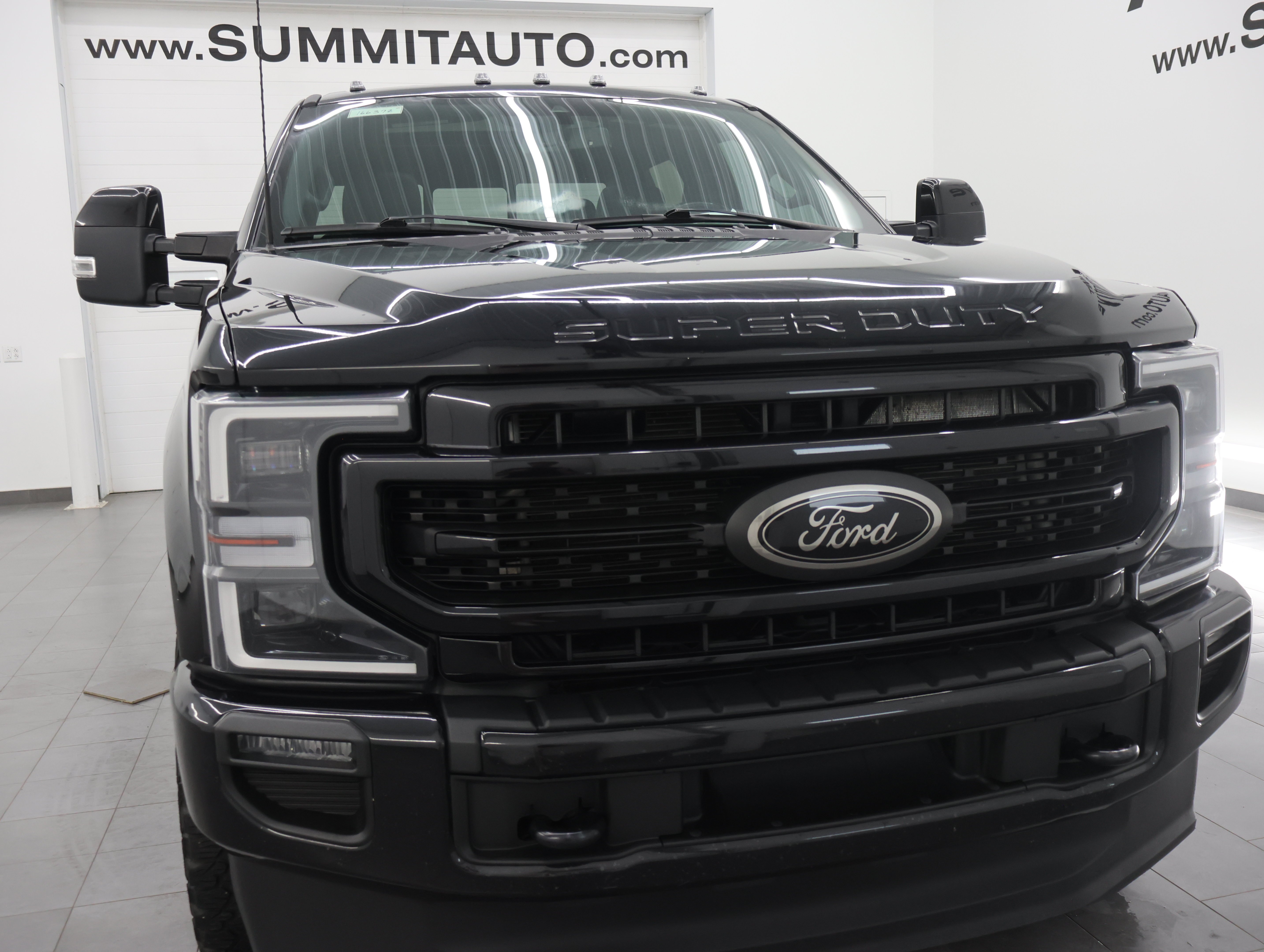Used 2022 Agate Black Metallic Ford 4x4 Crew Cab Lariat w/Fx4: CREW-SHORT-LARIAT ULTIMATE-BLACK-FX4-6.7L DIESEL-NAV-PANO image 22