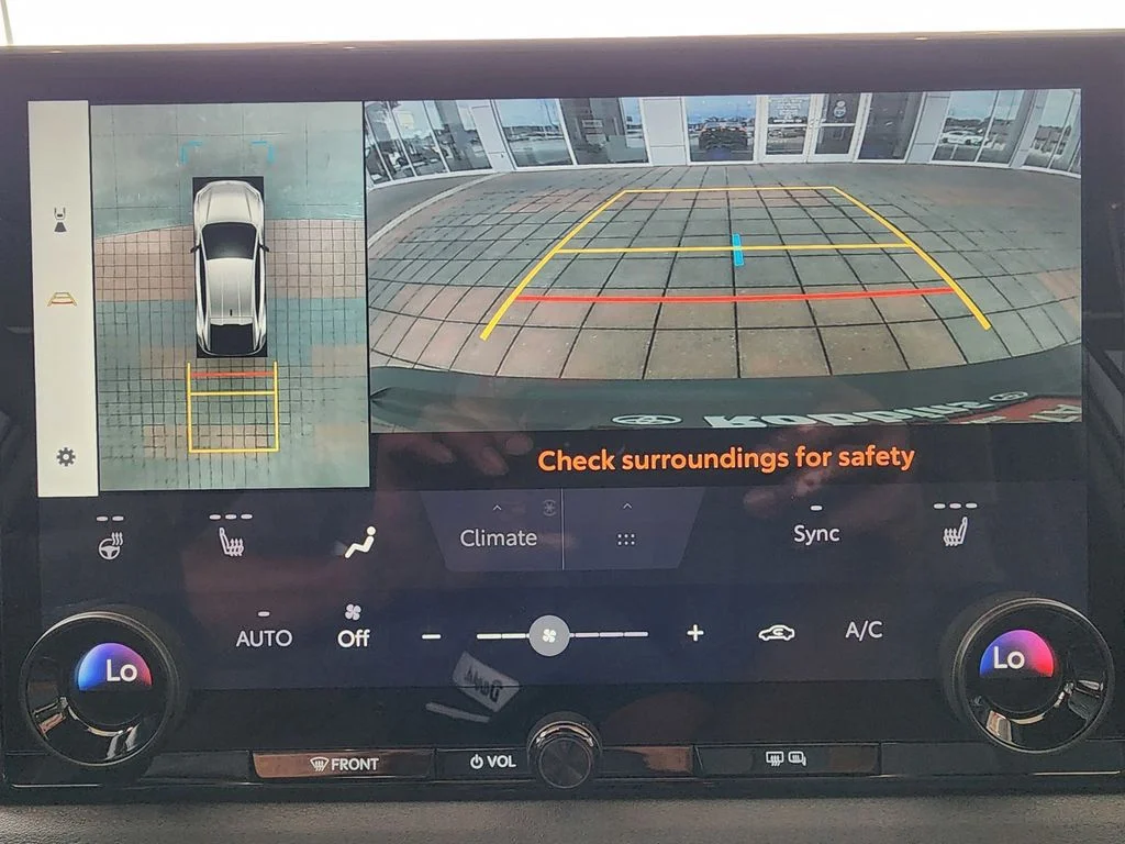 2026 Toyota C-HR XSE - Photo 23