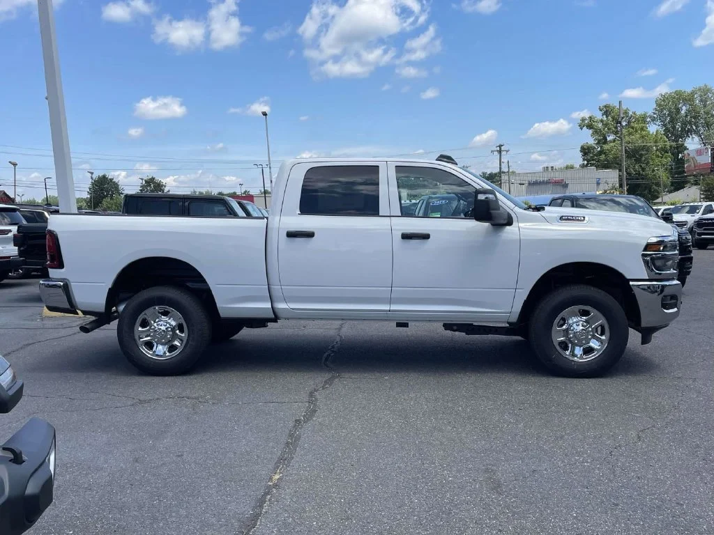 New 2026 Bright White Clear-Coat Exterior Paint RAM Tradesman image 9