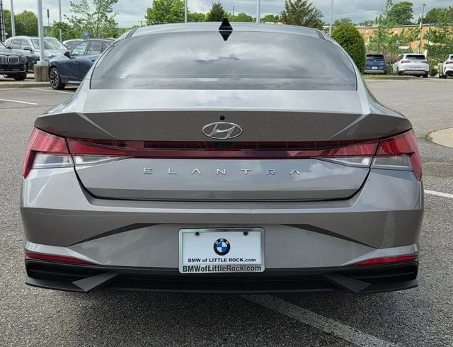 Used 2023 Silver Hyundai SEL image 7
