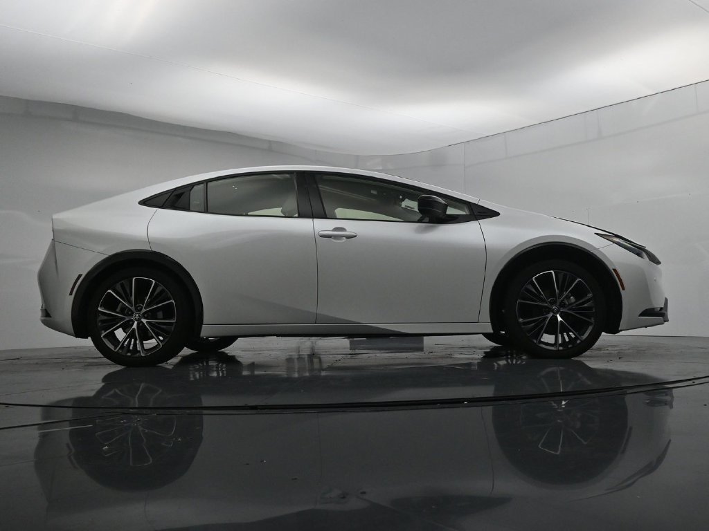 Used 2024 Beige Toyota XLE image 39