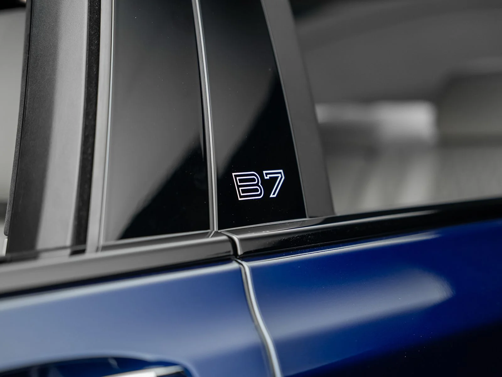 Used 2022 Blue BMW ALPINA B7 xDrive image 27