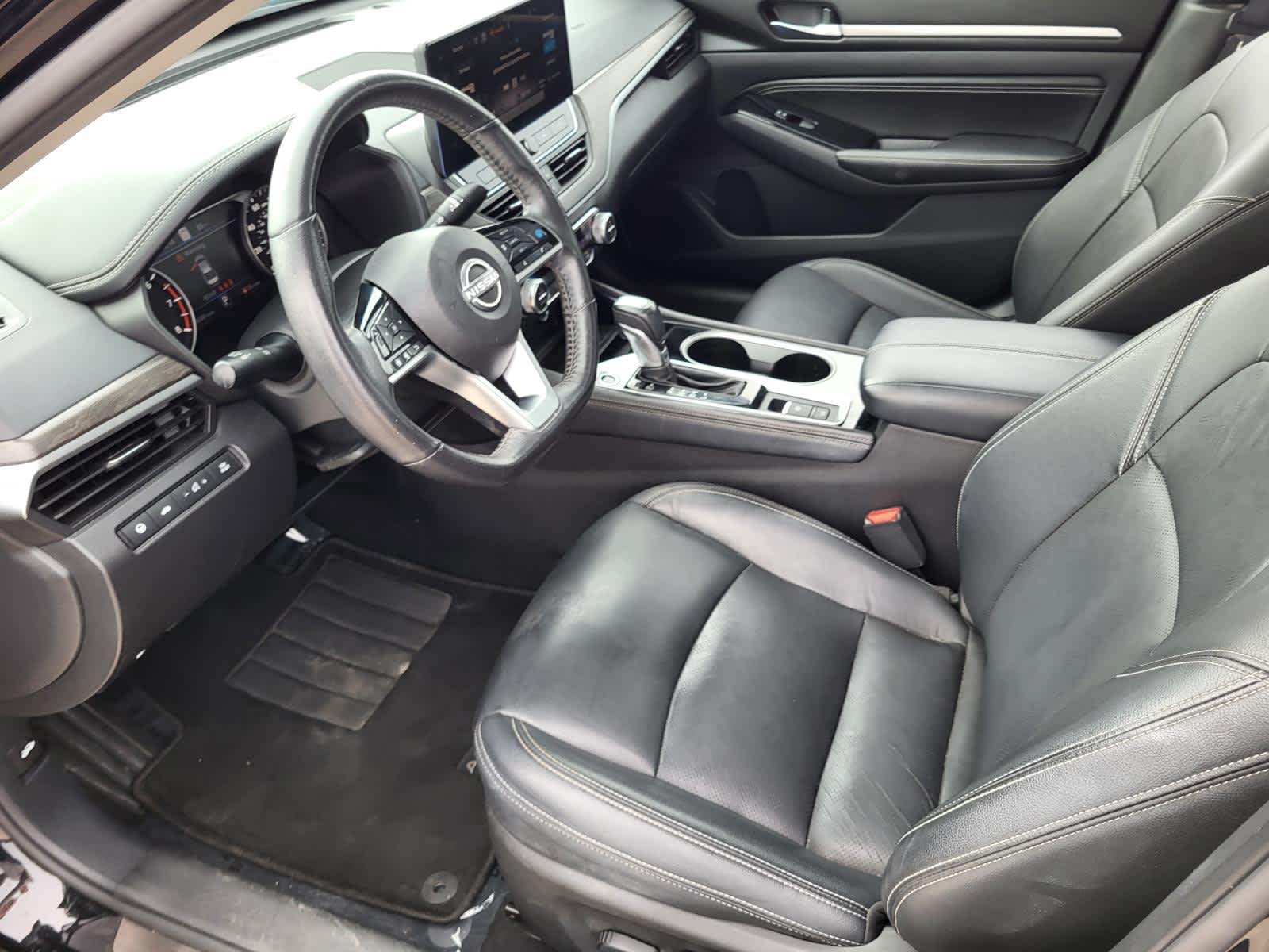 Used 2023 Super Black Nissan 2.5 SL image 14