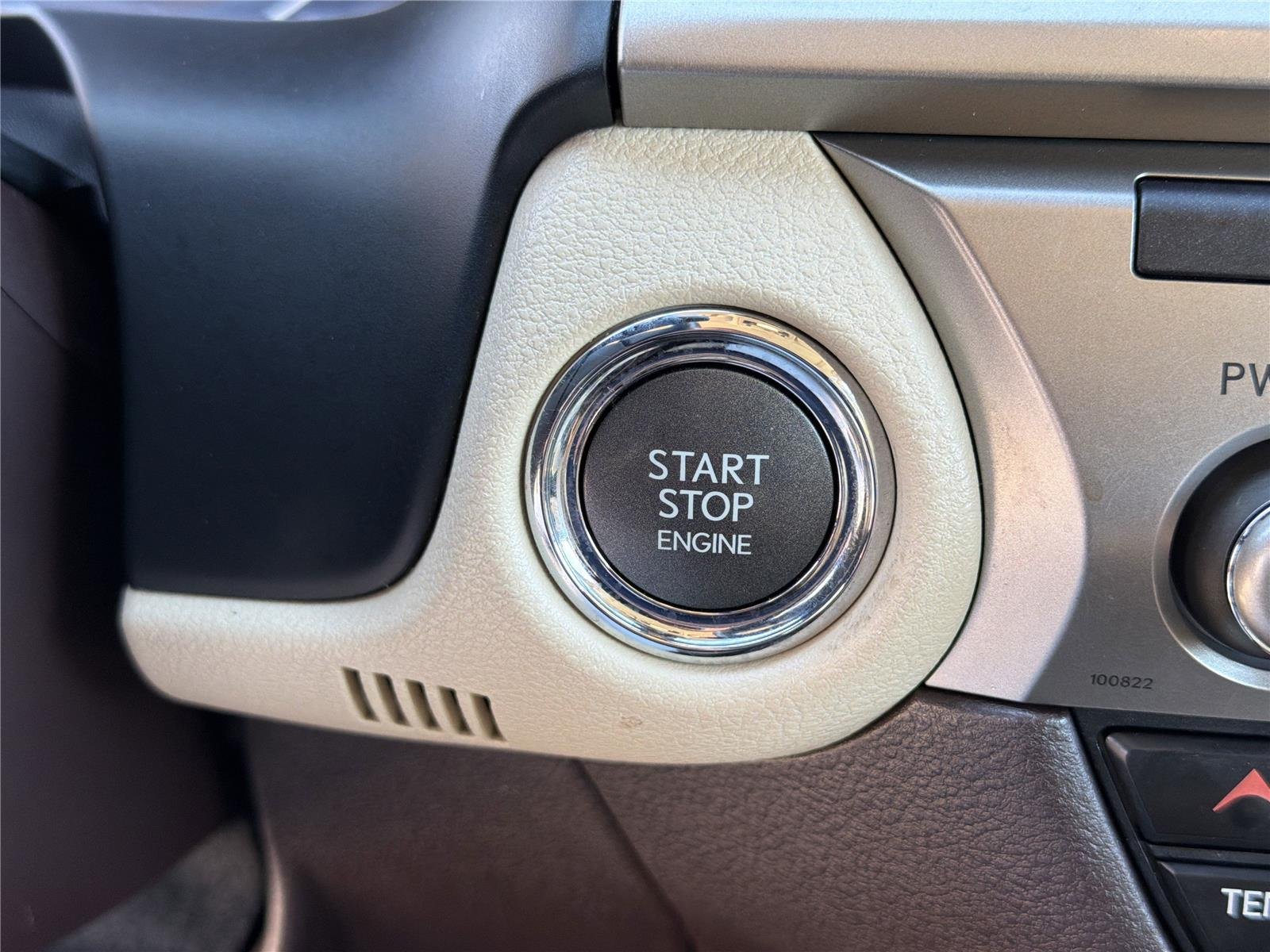 Used 2018  LEXUS  image 6