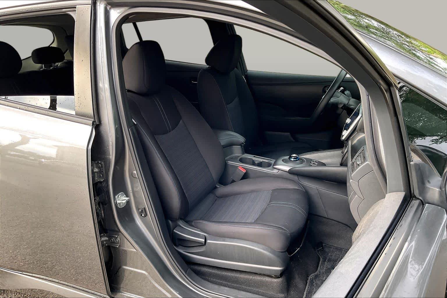 Pre-Owned 2025 Nissan LEAF S