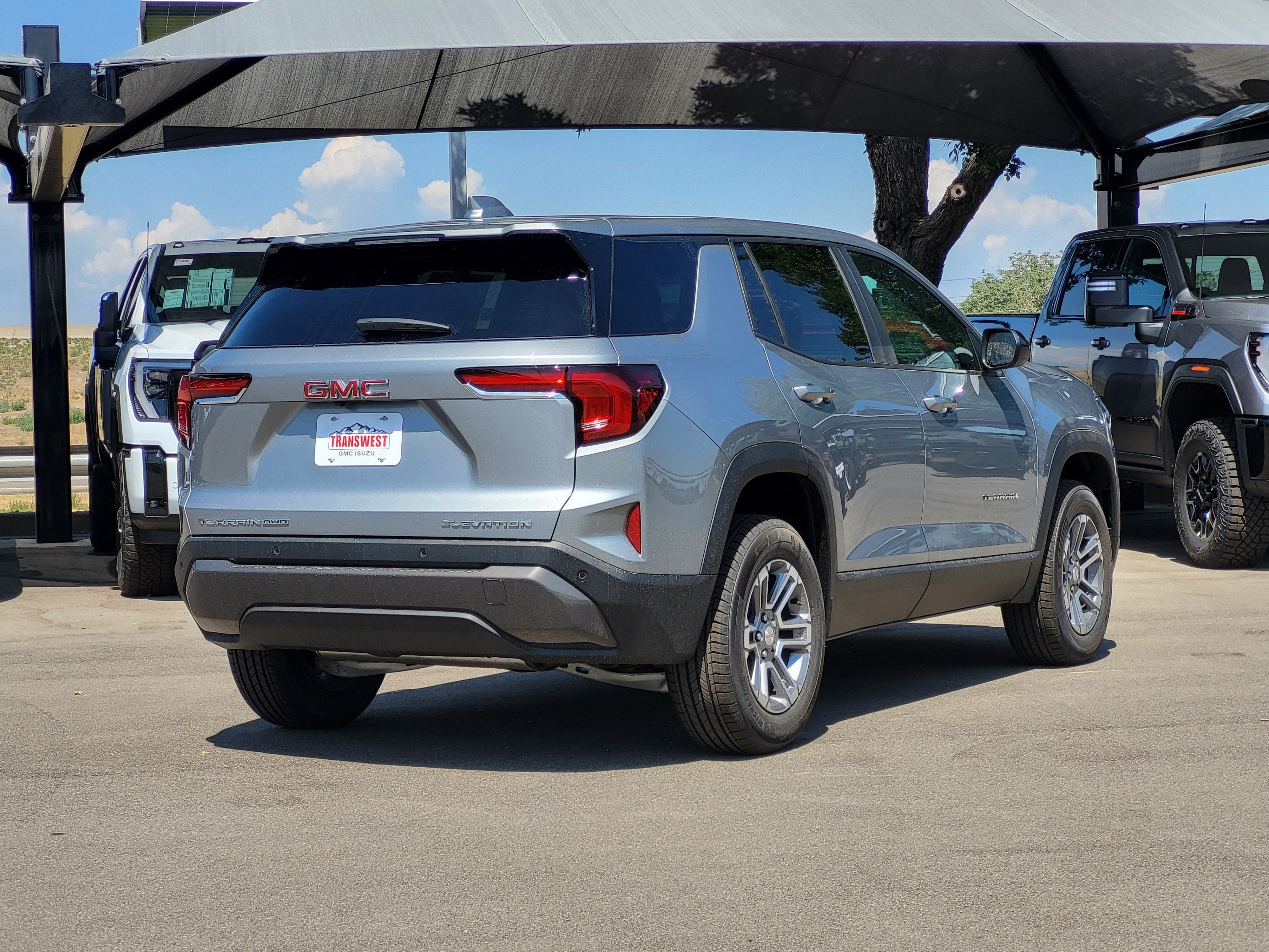 New 2027 Sterling Metallic GMC Elevation image 7