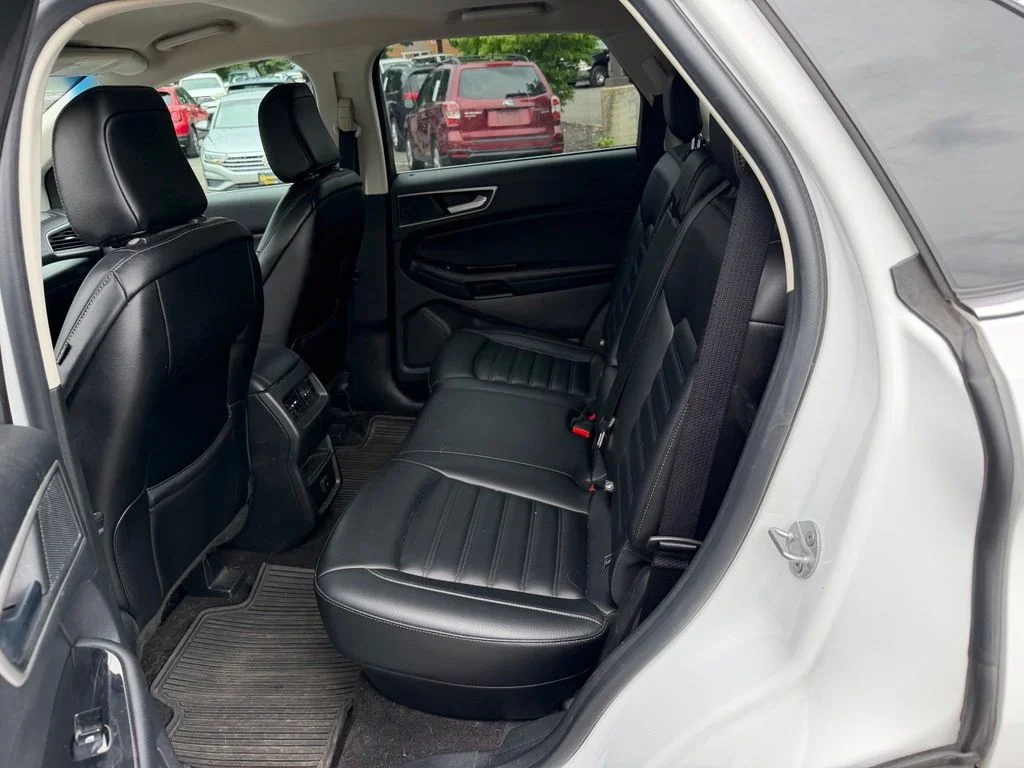 Used 2020 White Ford SEL image 10
