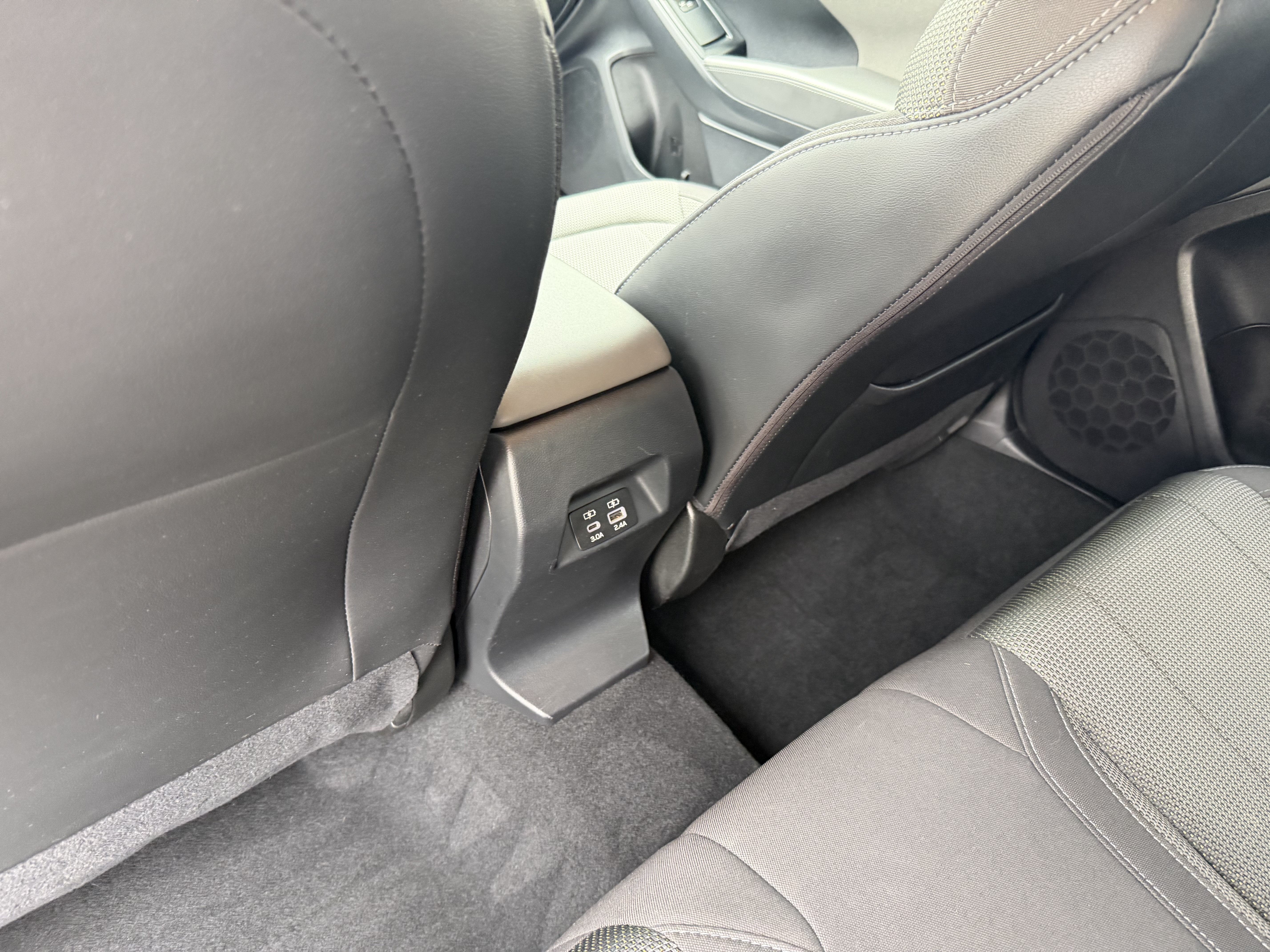 Used 2024 Horizon Blue Pearl Subaru Premium image 18